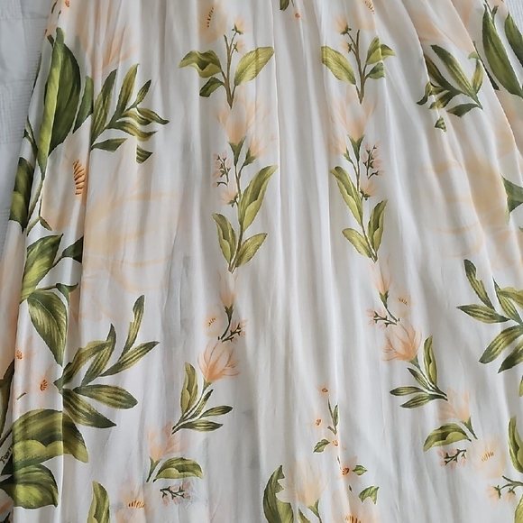 Anthropologie Cream and Green Backless Dress - Picture 3 of 6